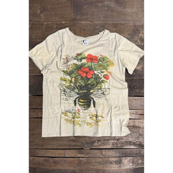 Jaded Gypsy Tops - Jaded Gypsy Friendly Flight Moon Dance Tee NWT